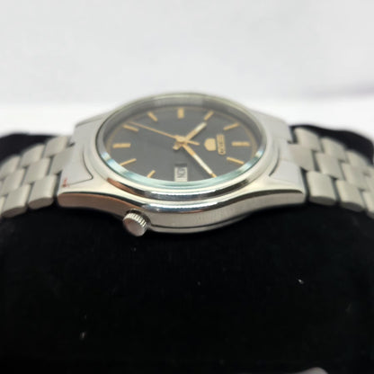 Vintage 1982 Original Seiko 5 Automatic 7009-3041 Black Face 17 Jewels Day-Date Japanese Men's Wrist Watch OG326