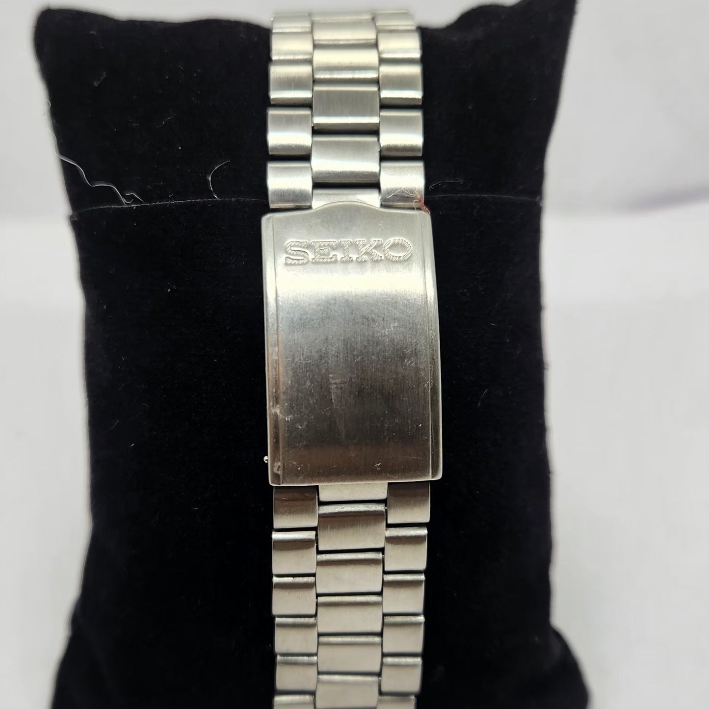 Vintage 1982 Original Seiko 5 Automatic 7009-3041 Black Face 17 Jewels Day-Date Japanese Men's Wrist Watch OG326