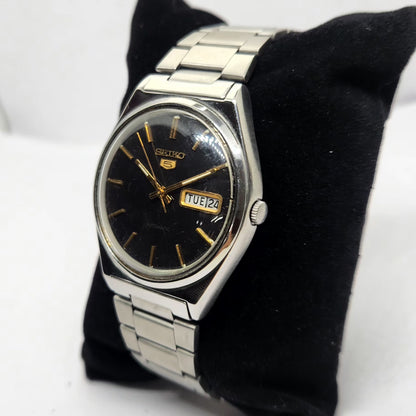 Vintage 1983 Original Seiko 5 Automatic 6309-581A Black Face 17 Jewels Day-Date Japanese Men's Wrist Watch OG328