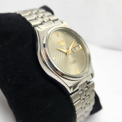 Vintage 1985 Original Seiko 5 Automatic 7009-3170 Silver Face 17 Jewels Day-Date Japanese Men's Wrist Watch OG329