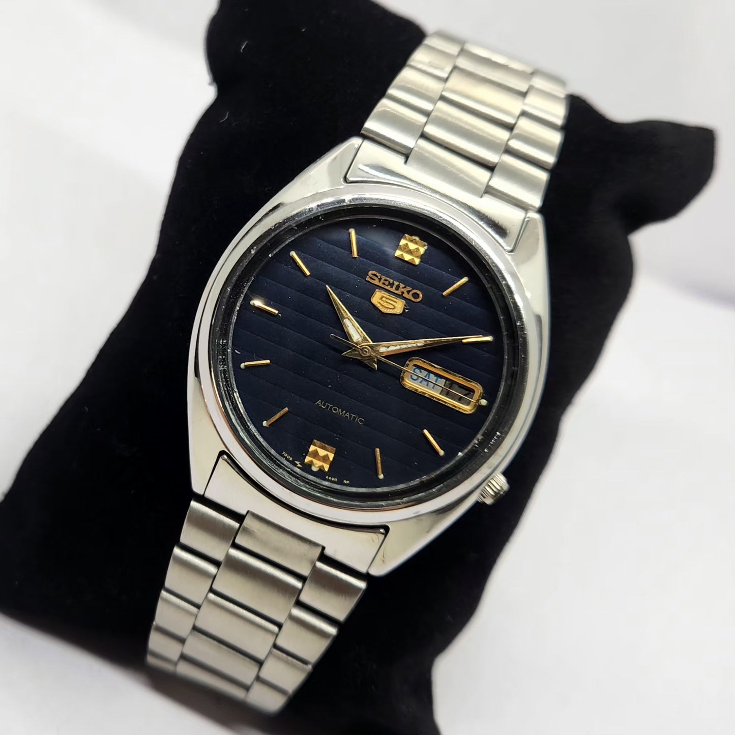 Vintage 1983 Original Seiko 5 Automatic 7009-3041 Blue Face 17 Jewels Day-Date Japanese Men's Wrist Watch OG330