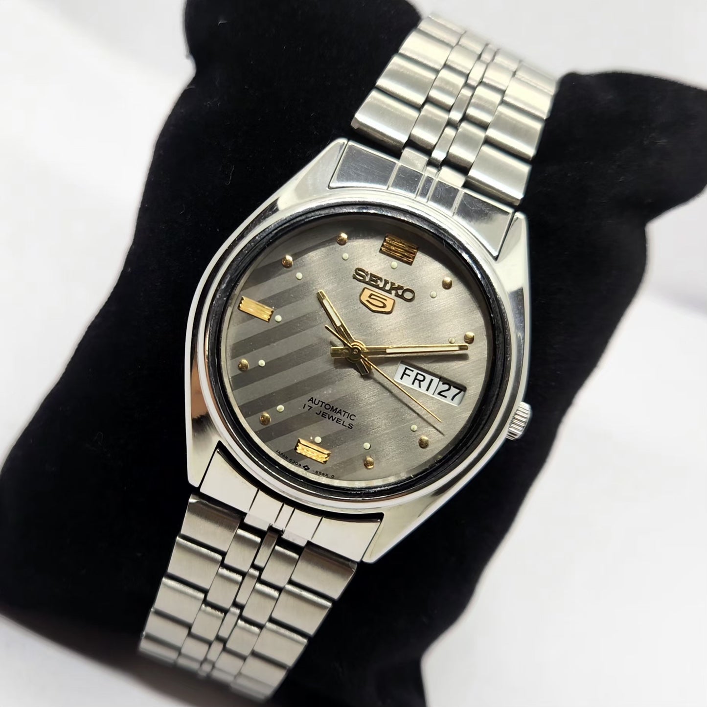 Vintage 1977 Original Seiko 5 Automatic 6309-6240 Silver Face 17 Jewels Day-Date Japanese Men's Wrist Watch OG331