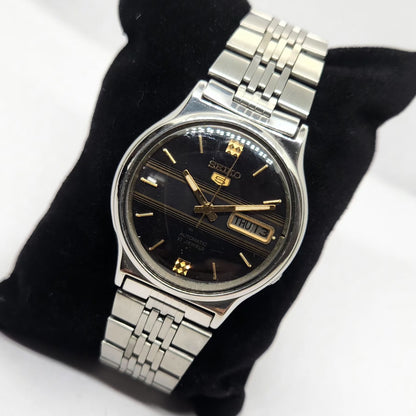Vintage 1976 Original Seiko 5 Automatic 7009-3050 Black Face 17 Jewels Day-Date Japanese Men's Wrist Watch OG333