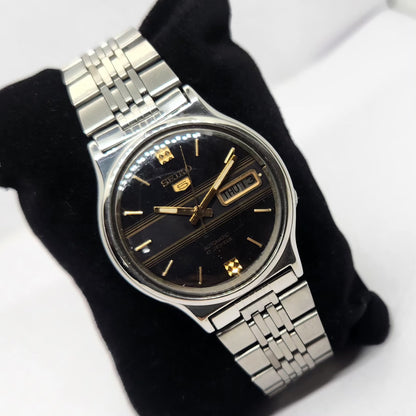 Vintage 1976 Original Seiko 5 Automatic 7009-3050 Black Face 17 Jewels Day-Date Japanese Men's Wrist Watch OG333