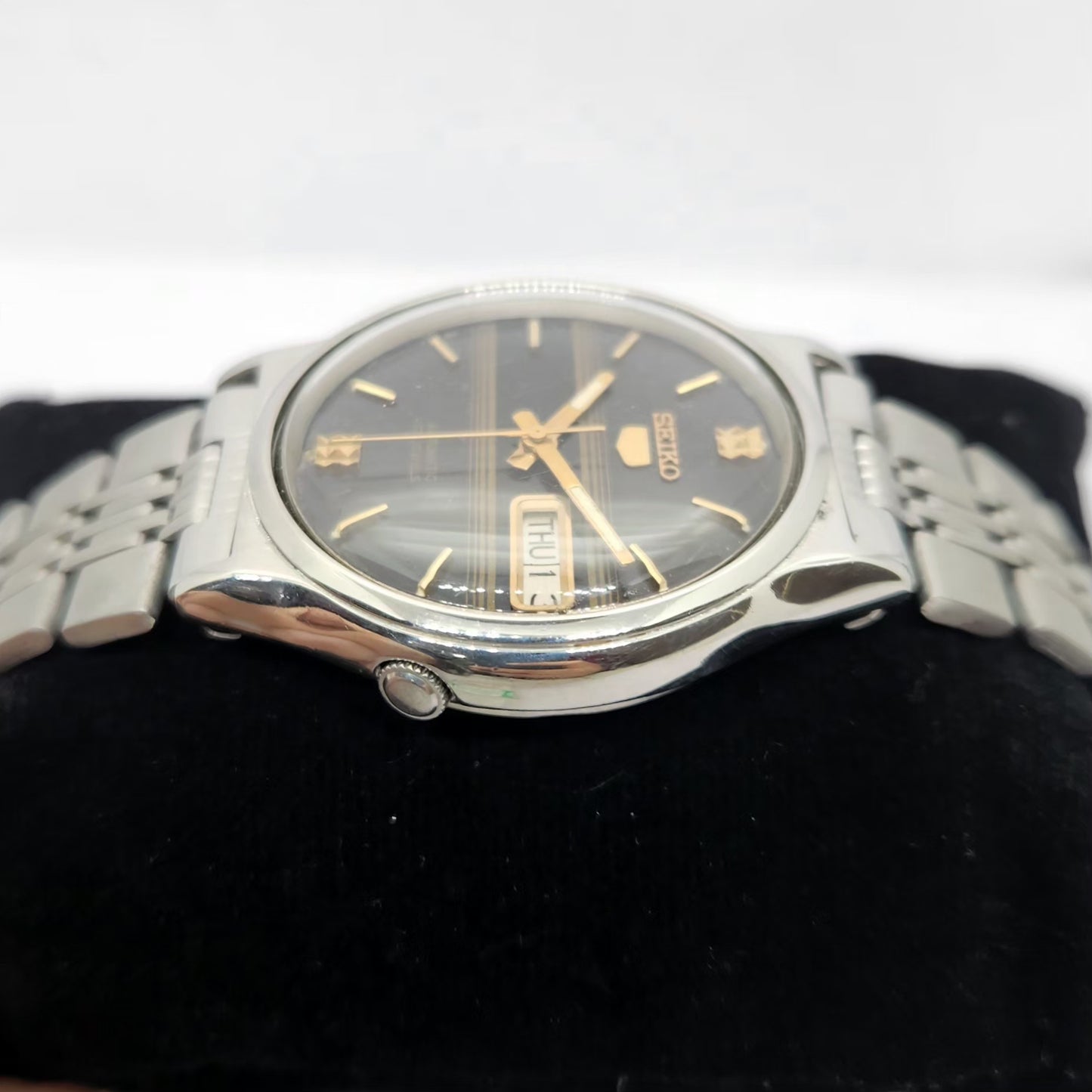 Vintage 1976 Original Seiko 5 Automatic 7009-3050 Black Face 17 Jewels Day-Date Japanese Men's Wrist Watch OG333