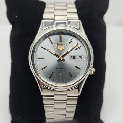Vintage 1976 Original Seiko 5 Automatic 7009-3101 Ice Blue Face 17 Jewels Day-Date Japanese Men's Wrist Watch OG334