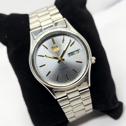 Vintage 1976 Original Seiko 5 Automatic 7009-3101 Ice Blue Face 17 Jewels Day-Date Japanese Men's Wrist Watch OG334