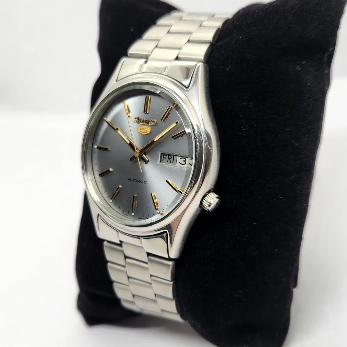 Vintage 1976 Original Seiko 5 Automatic 7009-3101 Ice Blue Face 17 Jewels Day-Date Japanese Men's Wrist Watch OG334