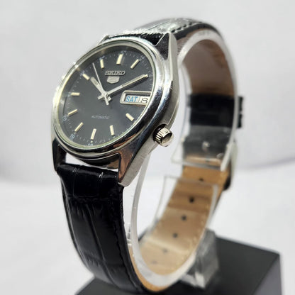 Vintage 1980 Original Seiko 5 Automatic 7009-209A Black Face 17 Jewels Day-Date Japanese Men's Wrist Watch OG344