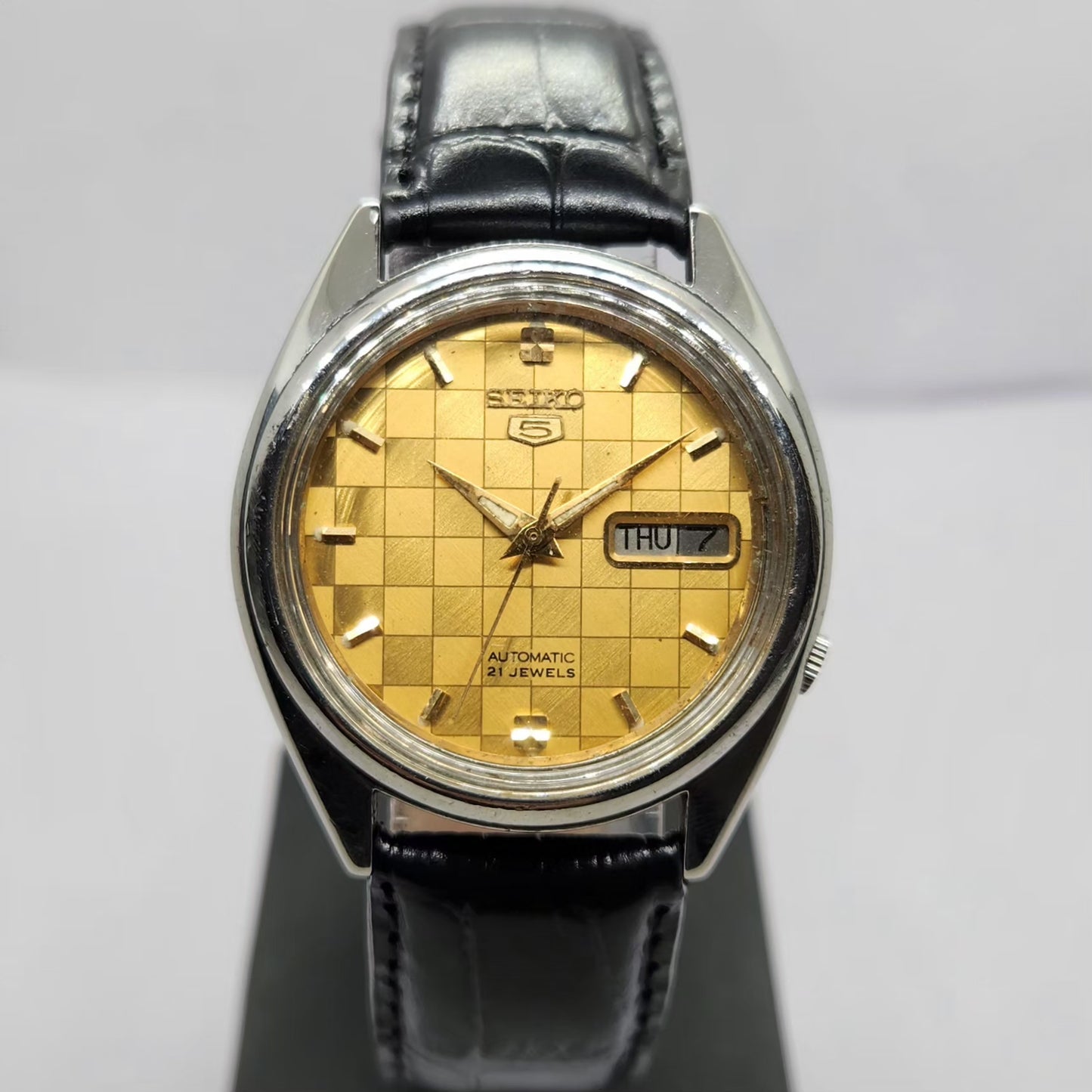 Vintage 1979 Original Seiko 5 Automatic 7009-3040 Gold Face 17 Jewels Day-Date Japanese Men's Wrist Watch OG346
