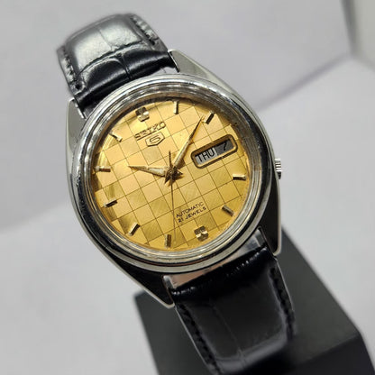 Vintage 1979 Original Seiko 5 Automatic 7009-3040 Gold Face 17 Jewels Day-Date Japanese Men's Wrist Watch OG346