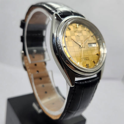 Vintage 1979 Original Seiko 5 Automatic 7009-3040 Gold Face 17 Jewels Day-Date Japanese Men's Wrist Watch OG346