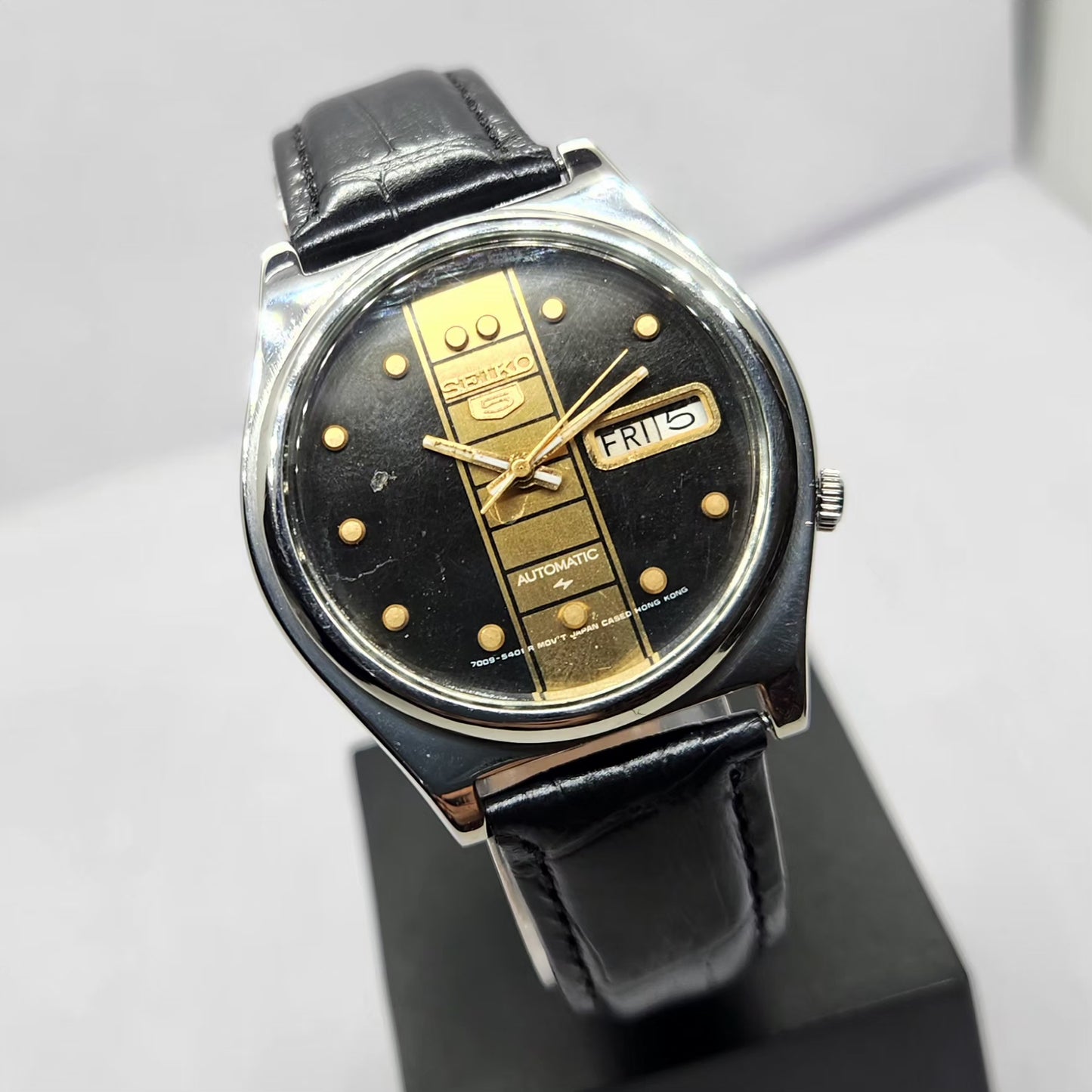Vintage 1976 Original Seiko 5 Automatic 7009-3070 Black & Gold Face 17 Jewels Day-Date Japanese Men's Wrist Watch OG349