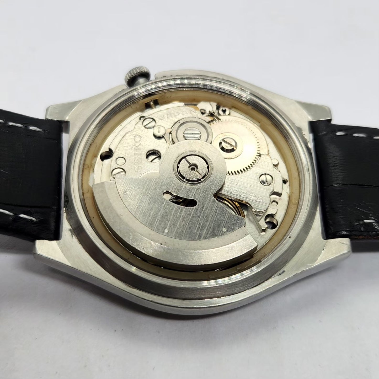 Vintage 1976 Original Seiko 5 Automatic 7009-3070 Black & Gold Face 17 Jewels Day-Date Japanese Men's Wrist Watch OG349