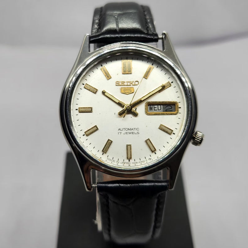 Vintage 1980 Original Seiko 5 Automatic 7009-3101 White Face 17 Jewels Day-Date Japanese Men's Wrist Watch OG350