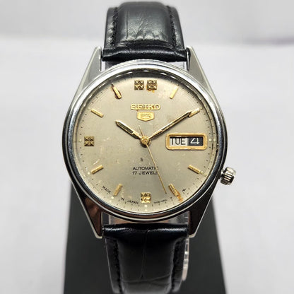Vintage 1983 Original Seiko 5 Automatic 7009-8920 Grey Face 17 Jewels Day-Date Japanese Men's Wrist Watch OG351
