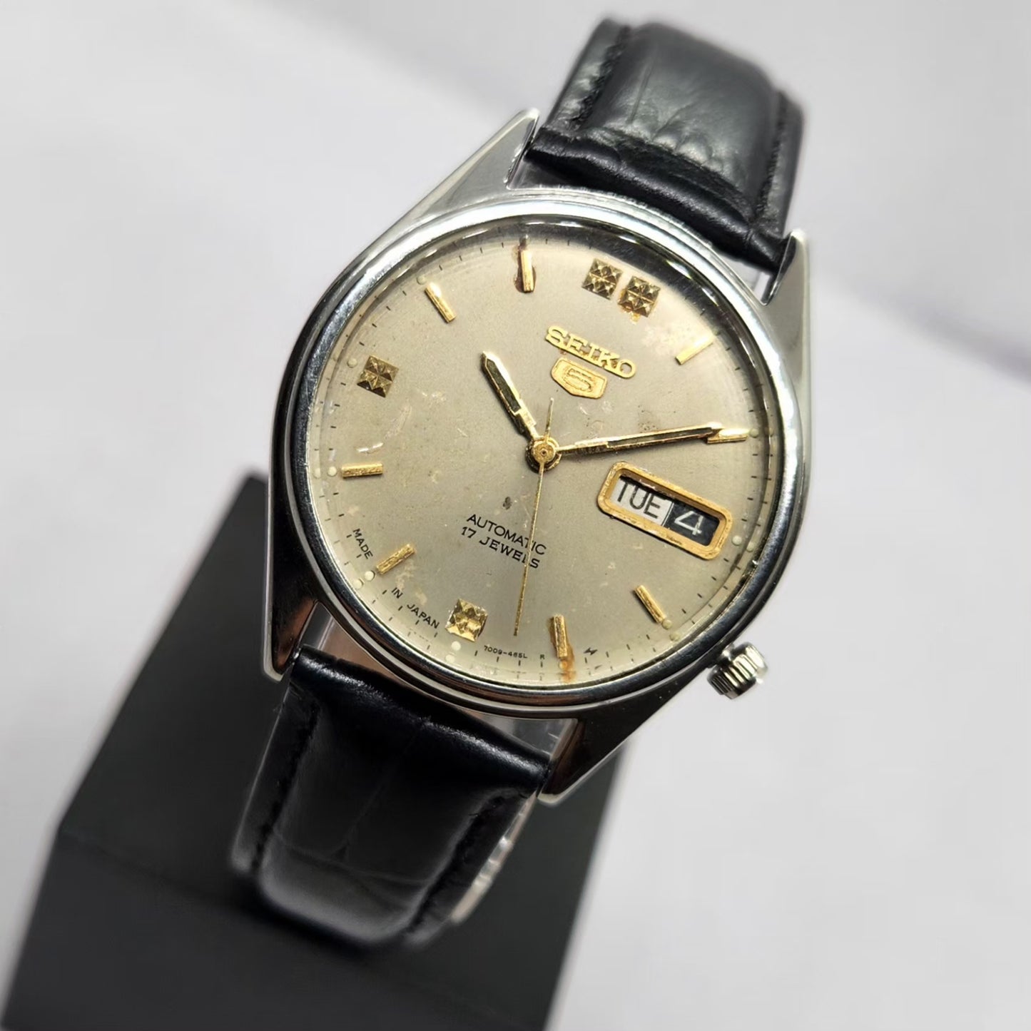 Vintage 1983 Original Seiko 5 Automatic 7009-8920 Grey Face 17 Jewels Day-Date Japanese Men's Wrist Watch OG351
