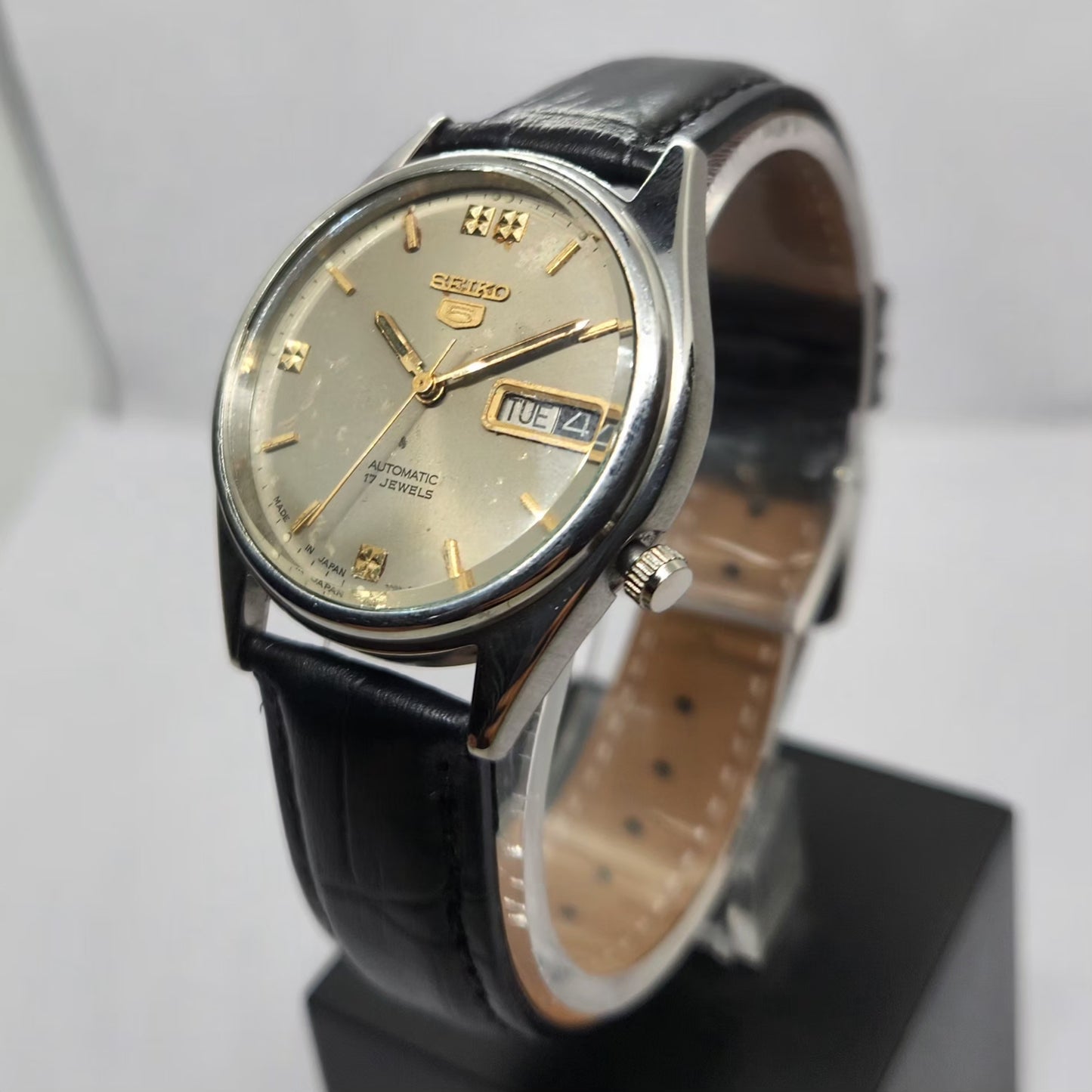 Vintage 1983 Original Seiko 5 Automatic 7009-8920 Grey Face 17 Jewels Day-Date Japanese Men's Wrist Watch OG351