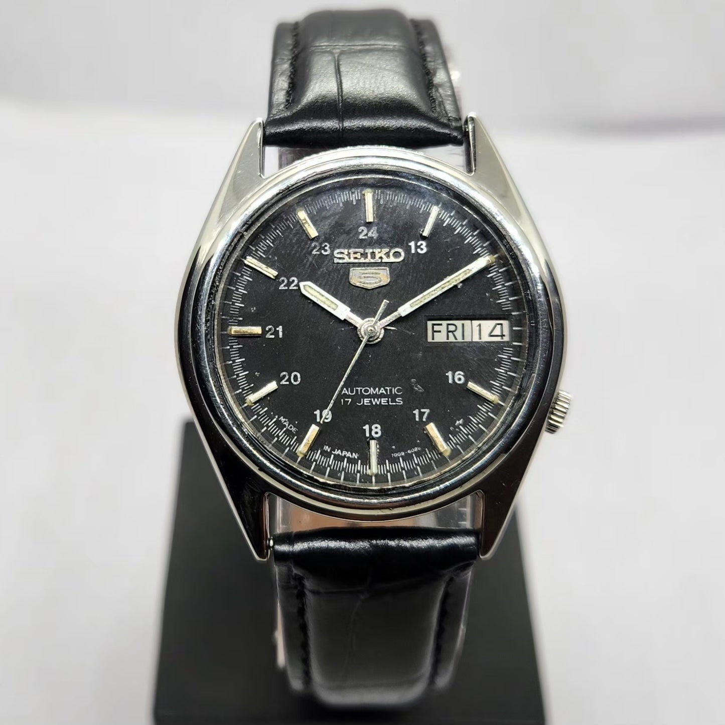 Vintage 1982 Original Seiko 5 Automatic 7009-876A Black Face 17 Jewels Day-Date Japanese Men's Wrist Watch OG353
