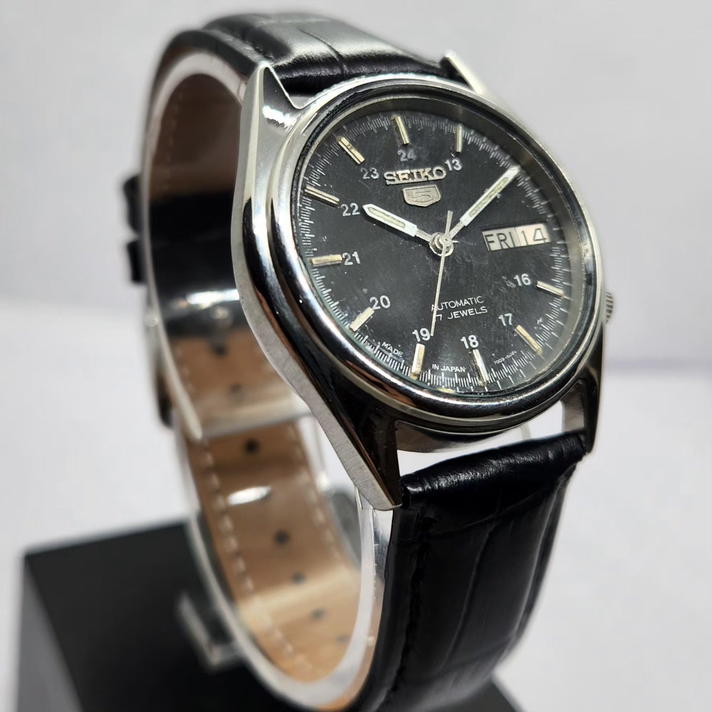 Vintage 1982 Original Seiko 5 Automatic 7009-876A Black Face 17 Jewels Day-Date Japanese Men's Wrist Watch OG353