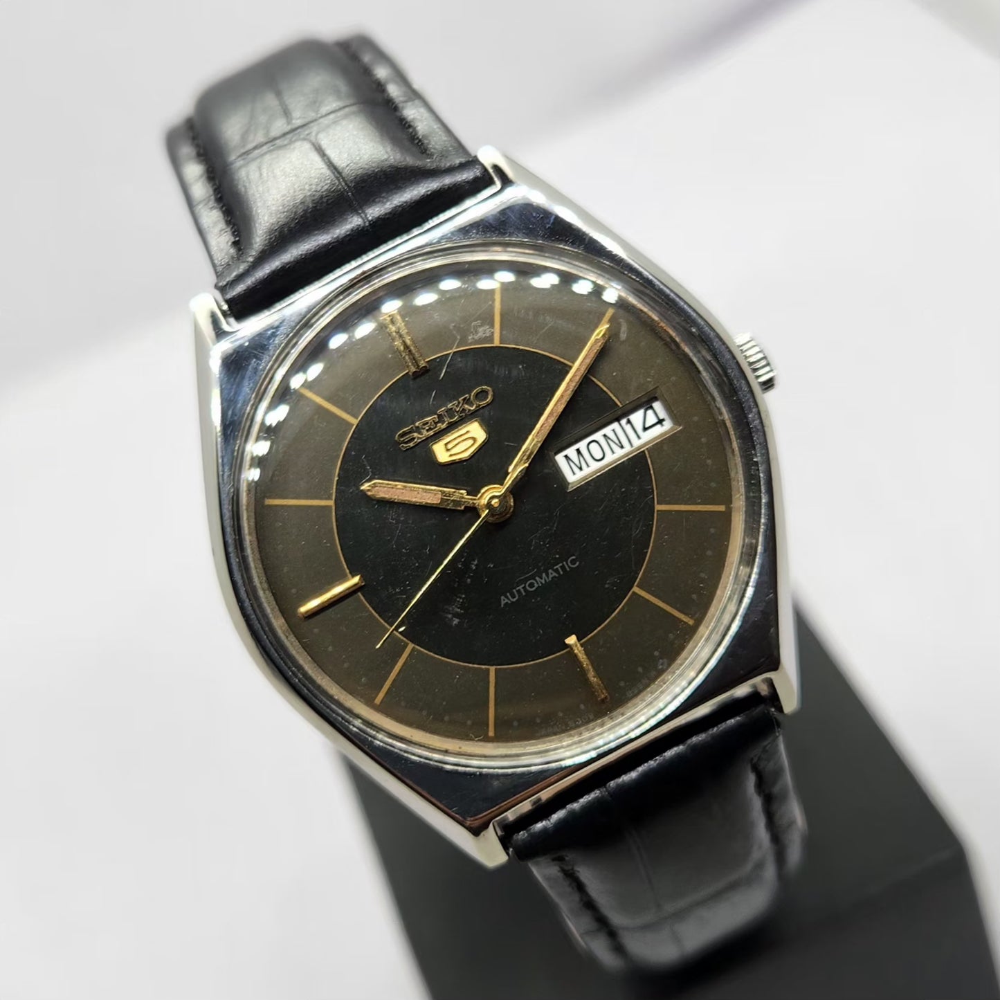 Vintage 1982 Original Seiko 5 Automatic 6309-564A Brown Face 17 Jewels Day-Date Japanese Men's Wrist Watch OG354
