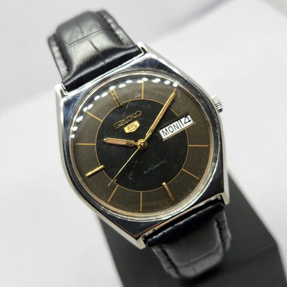Vintage 1982 Original Seiko 5 Automatic 6309-564A Brown Face 17 Jewels Day-Date Japanese Men's Wrist Watch OG354