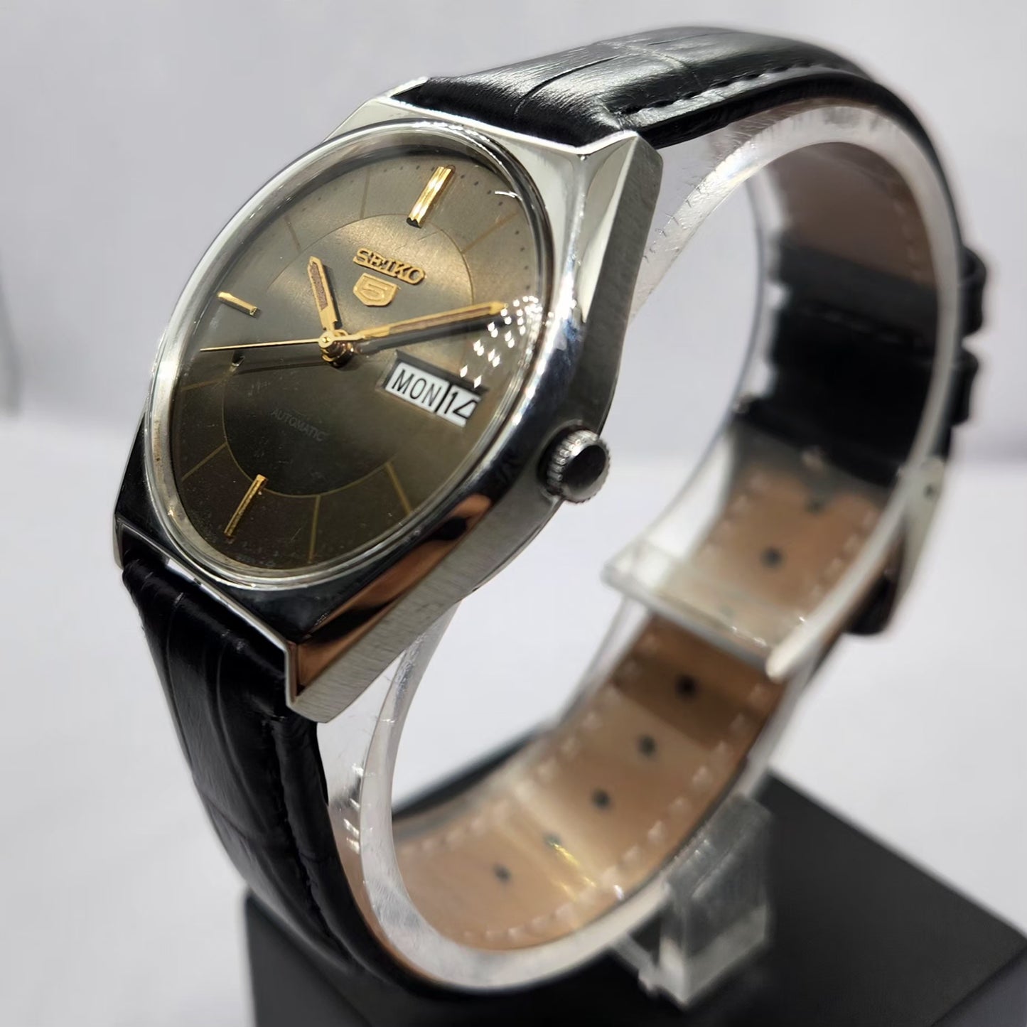 Vintage 1982 Original Seiko 5 Automatic 6309-564A Brown Face 17 Jewels Day-Date Japanese Men's Wrist Watch OG354