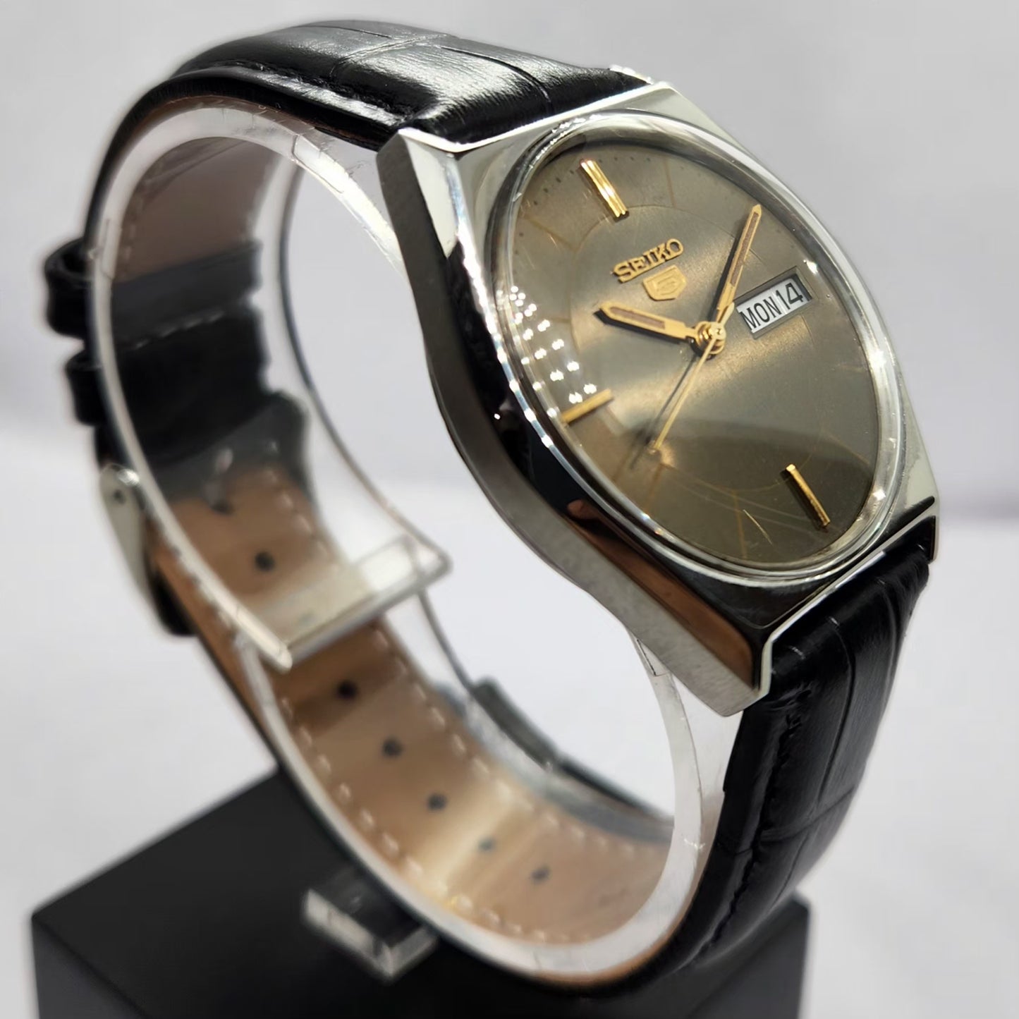 Vintage 1982 Original Seiko 5 Automatic 6309-564A Brown Face 17 Jewels Day-Date Japanese Men's Wrist Watch OG354