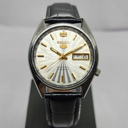 Vintage 1980 Original Seiko 5 Automatic 7S26 Silver Face 21 Jewels Day-Date Japanese Men's Wrist Watch OG356