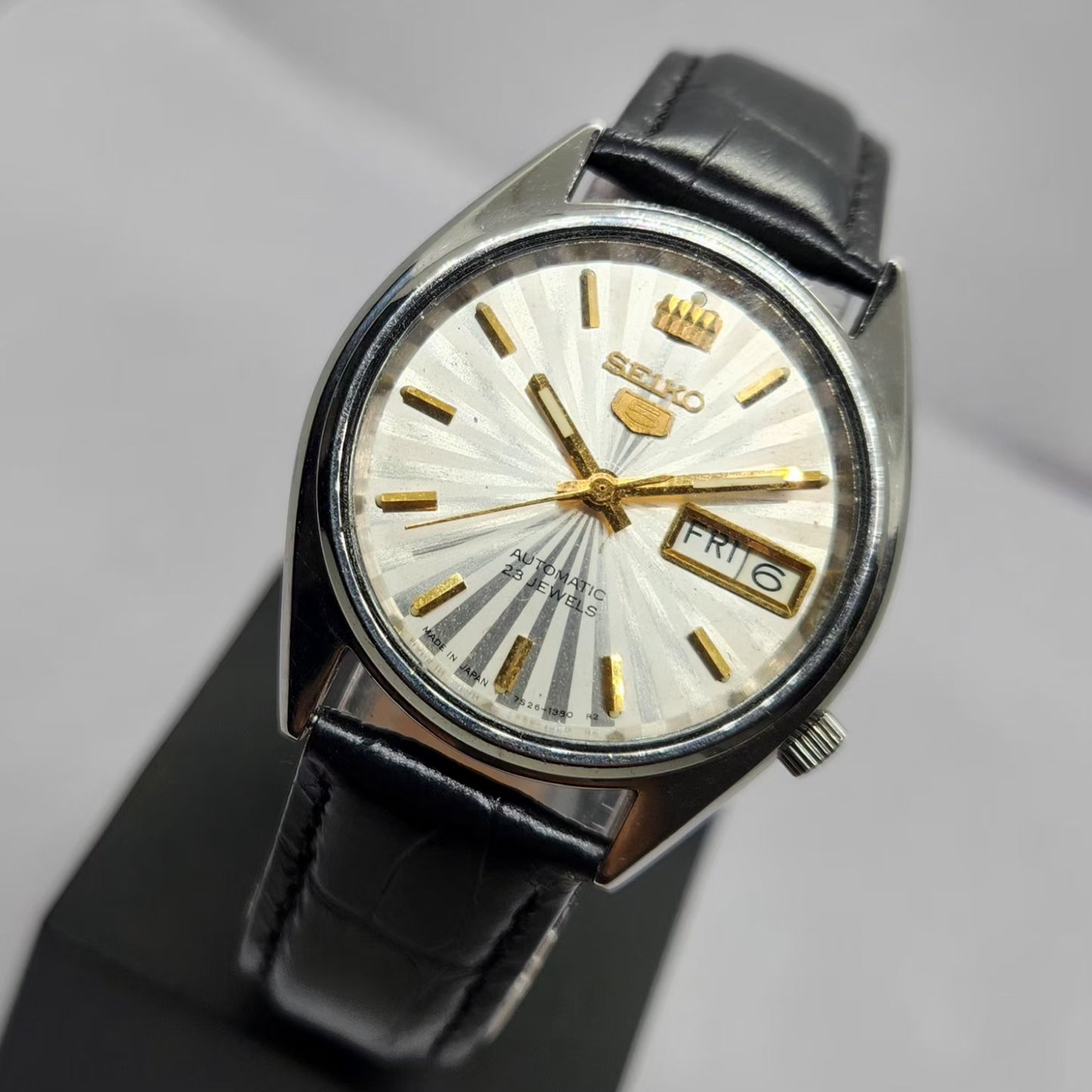 Vintage 1980 Original Seiko 5 Automatic 7S26 Silver Face 21 Jewels Day-Date Japanese Men's Wrist Watch OG356