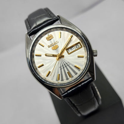 Vintage 1980 Original Seiko 5 Automatic 7S26 Silver Face 21 Jewels Day-Date Japanese Men's Wrist Watch OG356