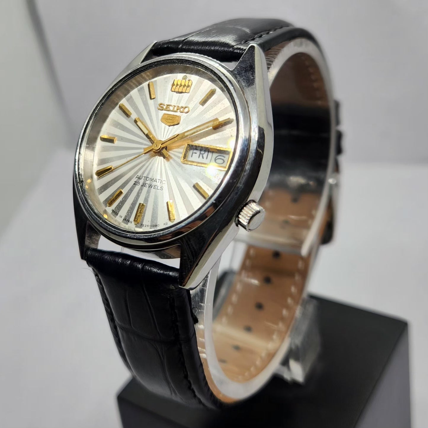 Vintage 1980 Original Seiko 5 Automatic 7S26 Silver Face 21 Jewels Day-Date Japanese Men's Wrist Watch OG356