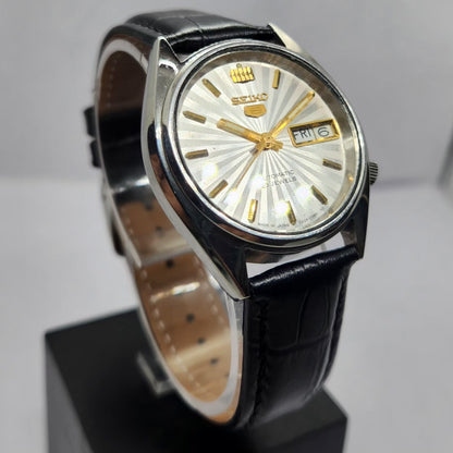 Vintage 1980 Original Seiko 5 Automatic 7S26 Silver Face 21 Jewels Day-Date Japanese Men's Wrist Watch OG356