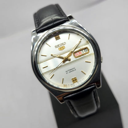Vintage 1997 Original Seiko 5 Automatic 7S26-3170 Silver Face 21 Jewels Day-Date Japanese Men's Wrist Watch OG357