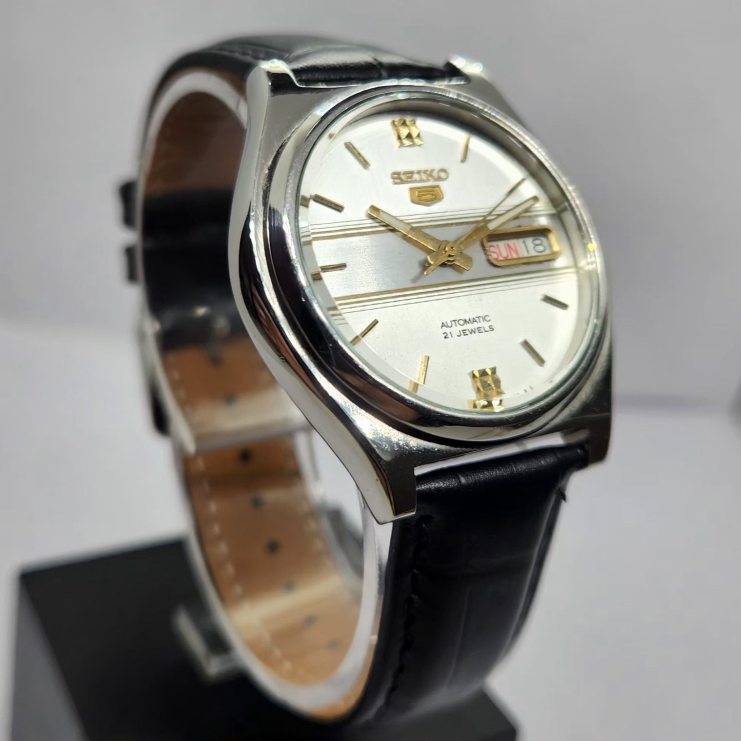 Vintage 1997 Original Seiko 5 Automatic 7S26-3170 Silver Face 21 Jewels Day-Date Japanese Men's Wrist Watch OG357