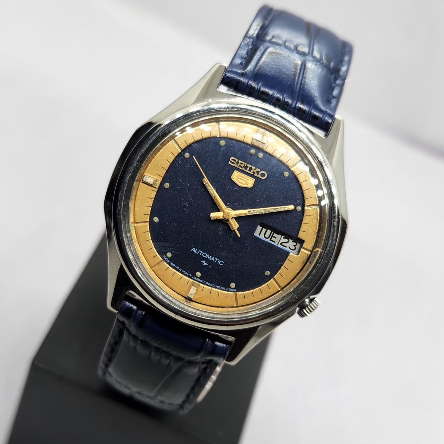 Vintage 1981 Original Seiko 5 Automatic 7009-8670 Blue Face 17 Jewels Day-Date Japanese Men's Wrist Watch OG358