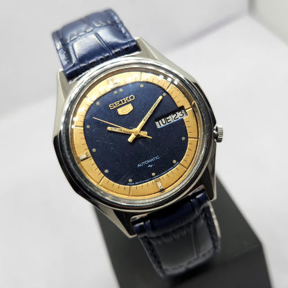 Vintage 1981 Original Seiko 5 Automatic 7009-8670 Blue Face 17 Jewels Day-Date Japanese Men's Wrist Watch OG358