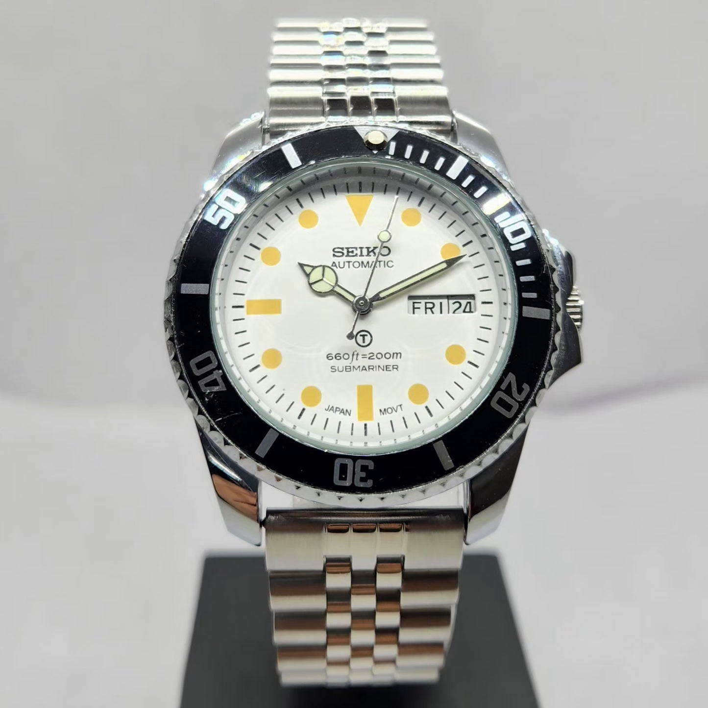 Vintage MOD Seiko Sports Automatic Cal. 6309 17 Jewels White Face Jubilee Bracelet Rotating Bezel Men's Wrist Watch P7