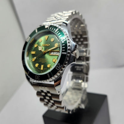 Vintage MOD Seiko Sports Automatic Cal. 6309 17 Jewels Green Face Jubilee Bracelet Rotating Bezel Men's Wrist Watch P10