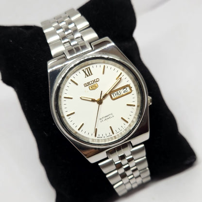 Vintage 2003 Original Seiko 5 Automatic 7S26-0520 White Face 21 Jewels Day-Date Japanese Men's Wrist Watch OG337