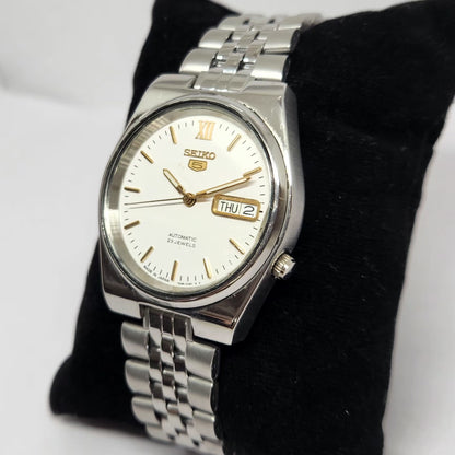 Vintage 2003 Original Seiko 5 Automatic 7S26-0520 White Face 21 Jewels Day-Date Japanese Men's Wrist Watch OG337