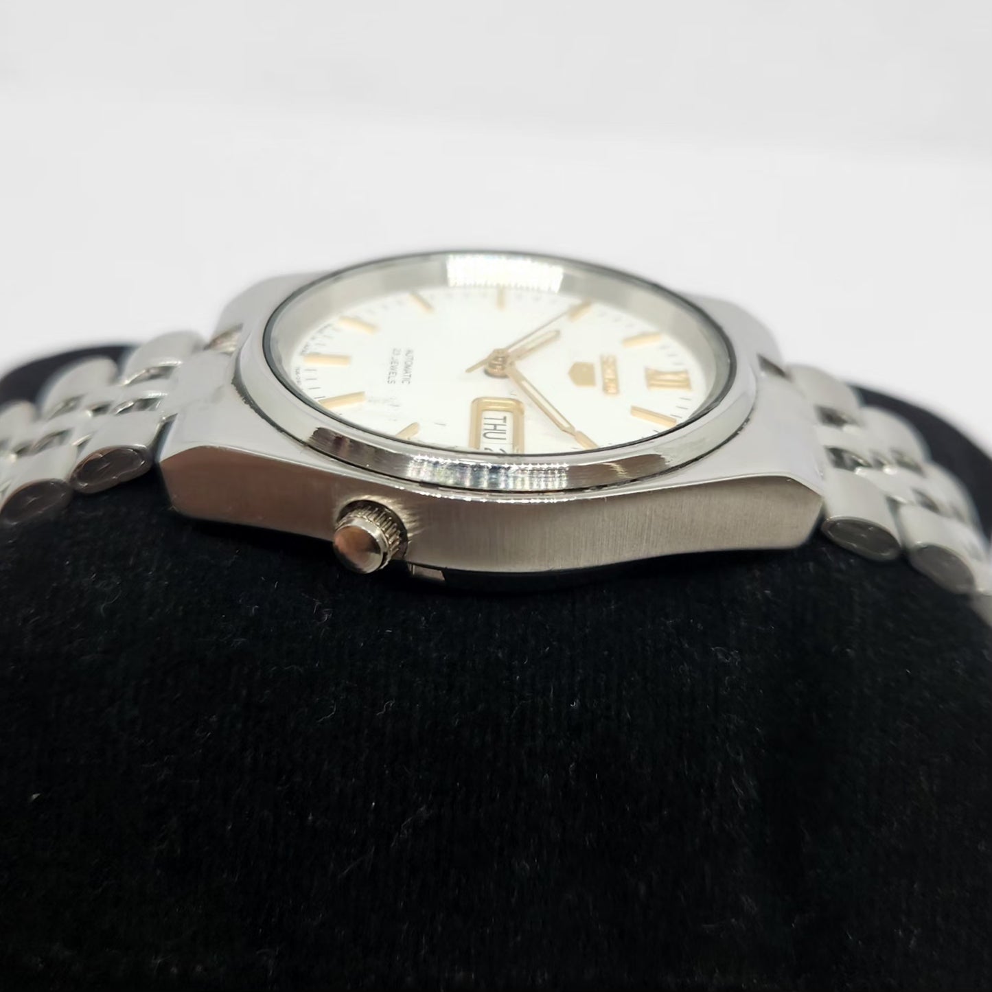 Vintage 2003 Original Seiko 5 Automatic 7S26-0520 White Face 21 Jewels Day-Date Japanese Men's Wrist Watch OG337