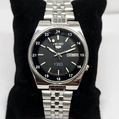 Vintage 1982 Original Seiko 5 Automatic 7009-3101 Black Face Railway Time Day-Date Japanese Men's Wrist Watch OG338
