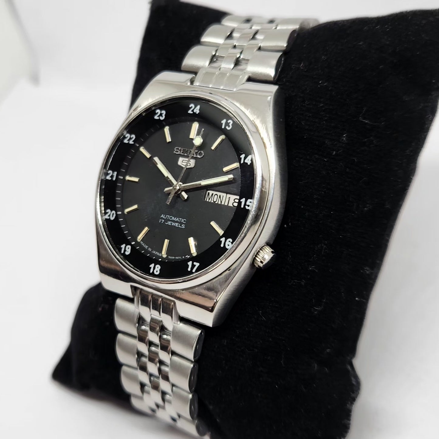 Vintage 1982 Original Seiko 5 Automatic 7009-3101 Black Face Railway Time Day-Date Japanese Men's Wrist Watch OG338