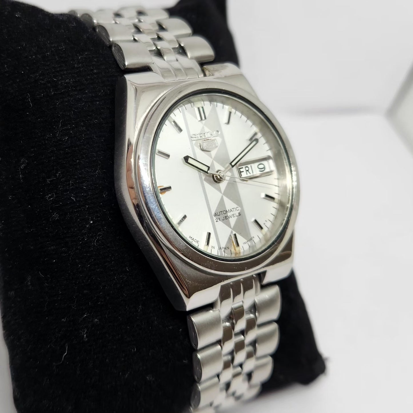 Vintage 1980 Original Seiko 5 Automatic 7S26 Silver Face 21 Jewels Day-Date Japanese Men's Wrist Watch OG339