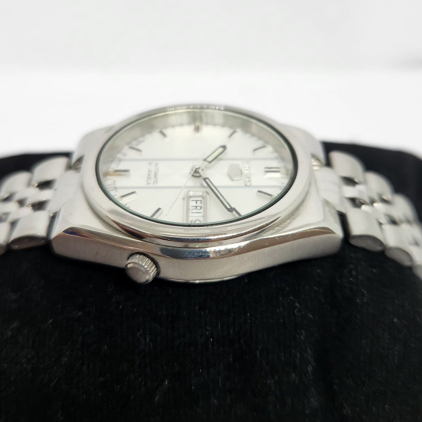 Vintage 1980 Original Seiko 5 Automatic 7S26 Silver Face 21 Jewels Day-Date Japanese Men's Wrist Watch OG339