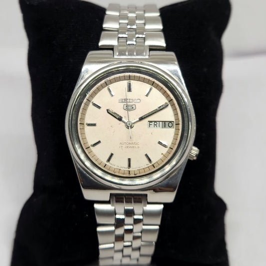 Vintage 1980 Original Seiko 5 Automatic 7009-3040 Cream Face 17 Jewels Day-Date Japanese Men's Wrist Watch OG340