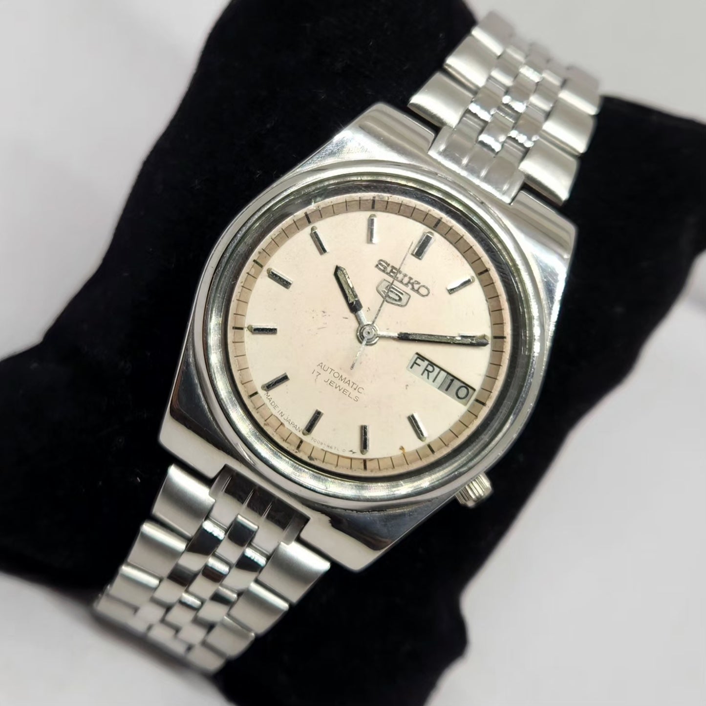 Vintage 1980 Original Seiko 5 Automatic 7009-3040 Cream Face 17 Jewels Day-Date Japanese Men's Wrist Watch OG340