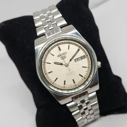 Vintage 1980 Original Seiko 5 Automatic 7009-3040 Cream Face 17 Jewels Day-Date Japanese Men's Wrist Watch OG340