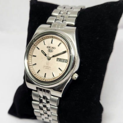Vintage 1980 Original Seiko 5 Automatic 7009-3040 Cream Face 17 Jewels Day-Date Japanese Men's Wrist Watch OG340